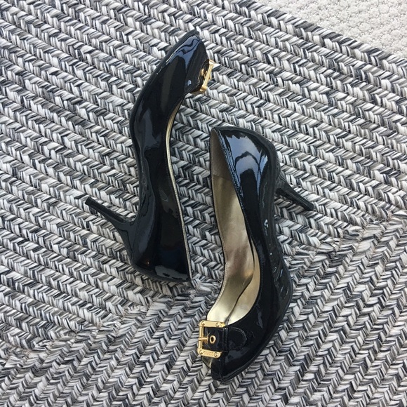 Guess - Black Patent Peep Toe Heels w/ Buckle - Picture 3 of 7